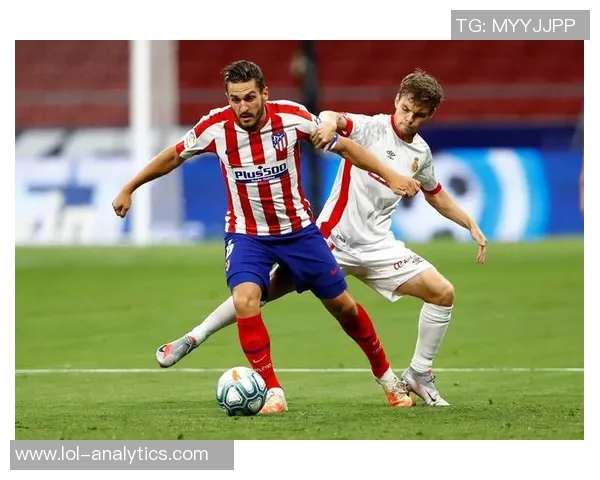 英超激战：马竞与皇马战成平局神扑时刻点燃全场激情